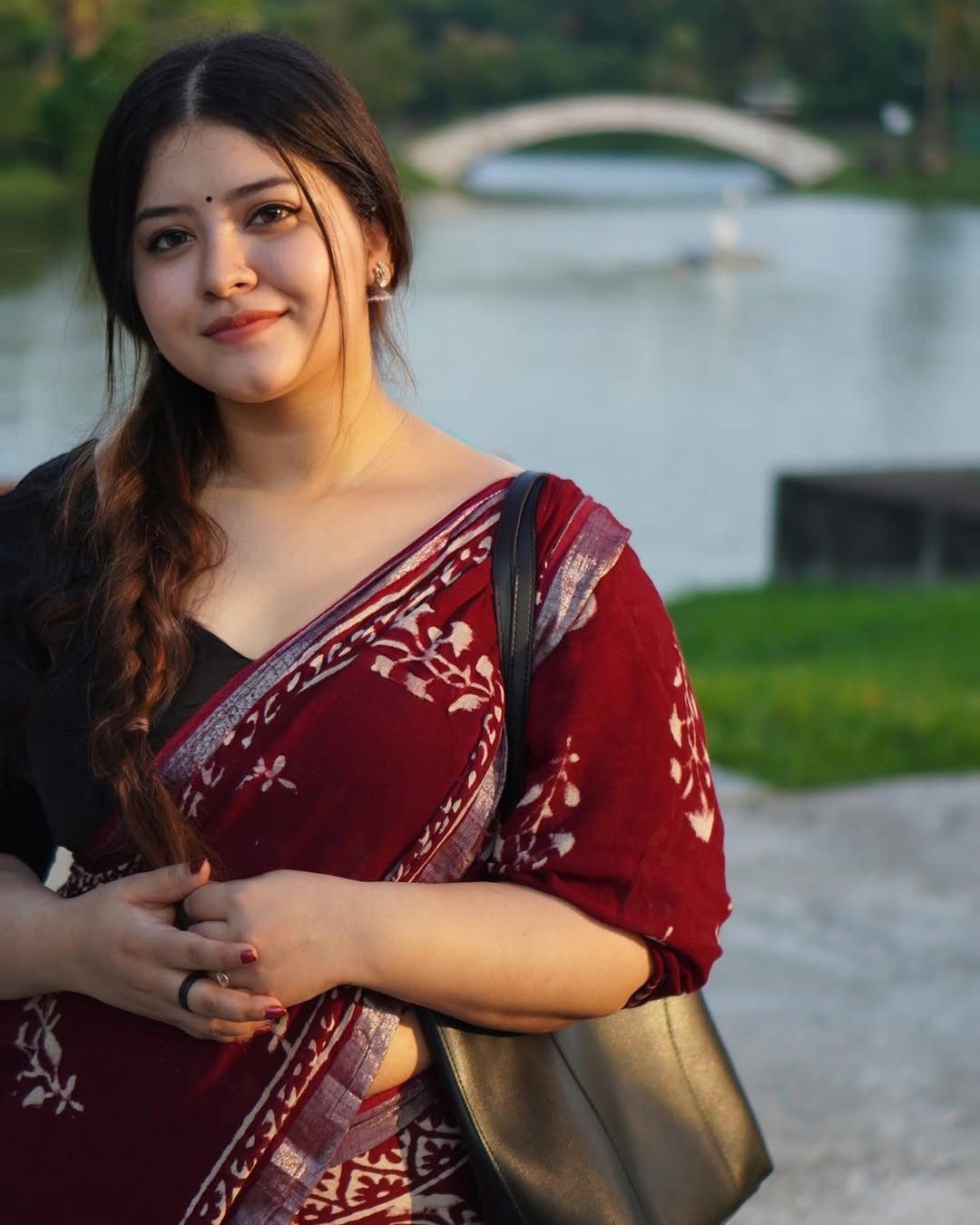 Call Girls in Sainik Farm ((9643900018)) Escort Service Delhi Ncr