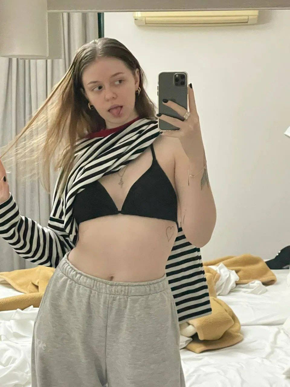 9958659377, Call Girl in Ashok Vihar [24X7] Escorts Service Provider