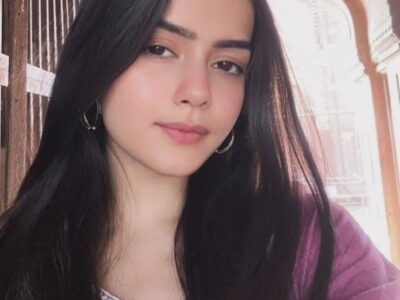 beautiful-cute-simple-girl-pic-indian