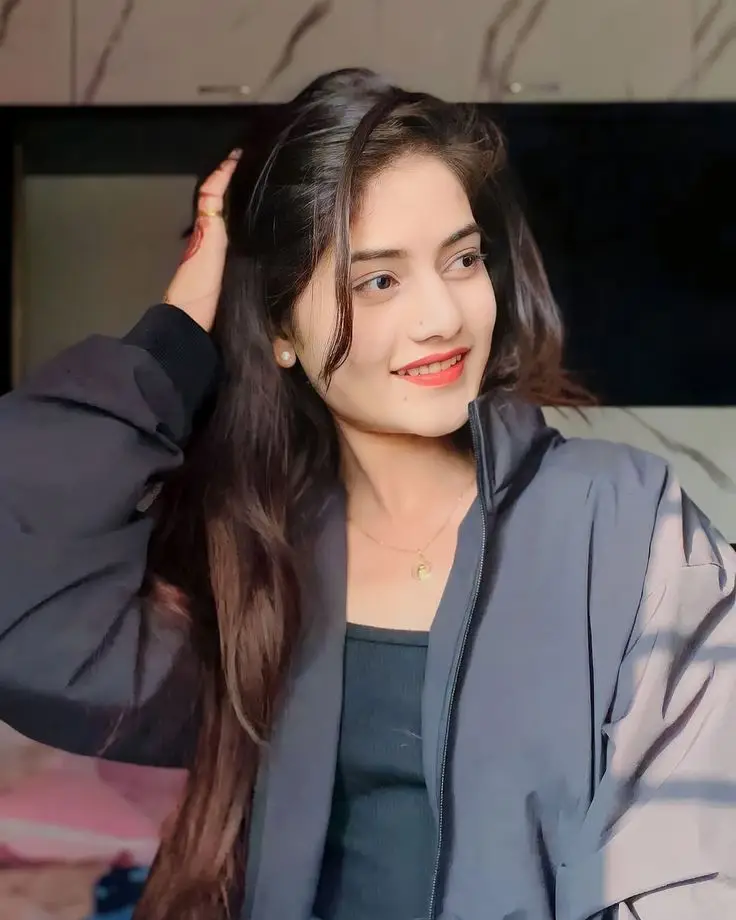 Banglore Top model 𝟵𝟯𝟬𝟰𝟲𝟭𝟱𝟭𝟮𝟳 college call girl service available in
