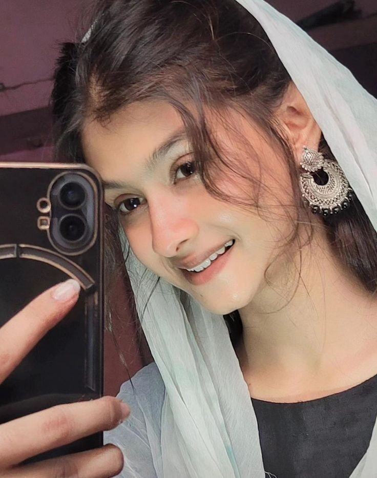 Adilabad Top model 𝟵𝟯𝟬𝟰𝟲𝟭𝟱𝟭𝟮𝟳 college call girl service available in